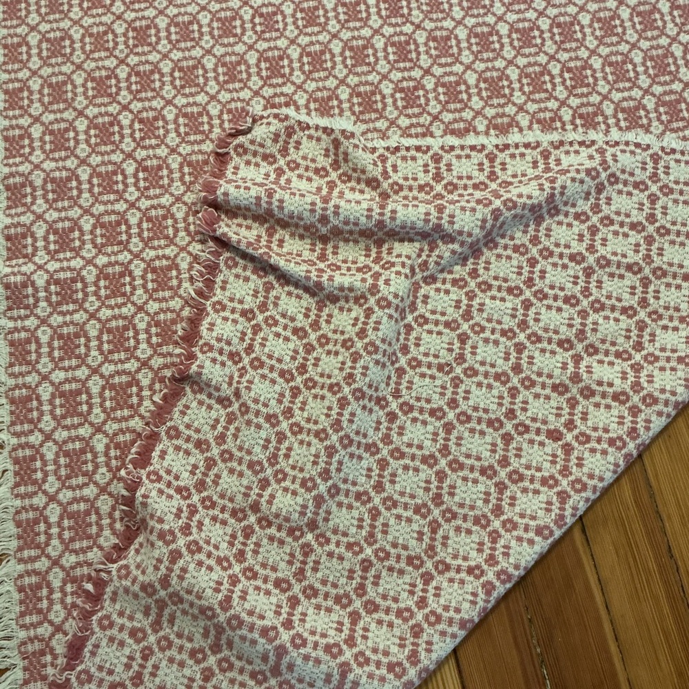 Vintage knit Tablecloth - Picture 10 of 11